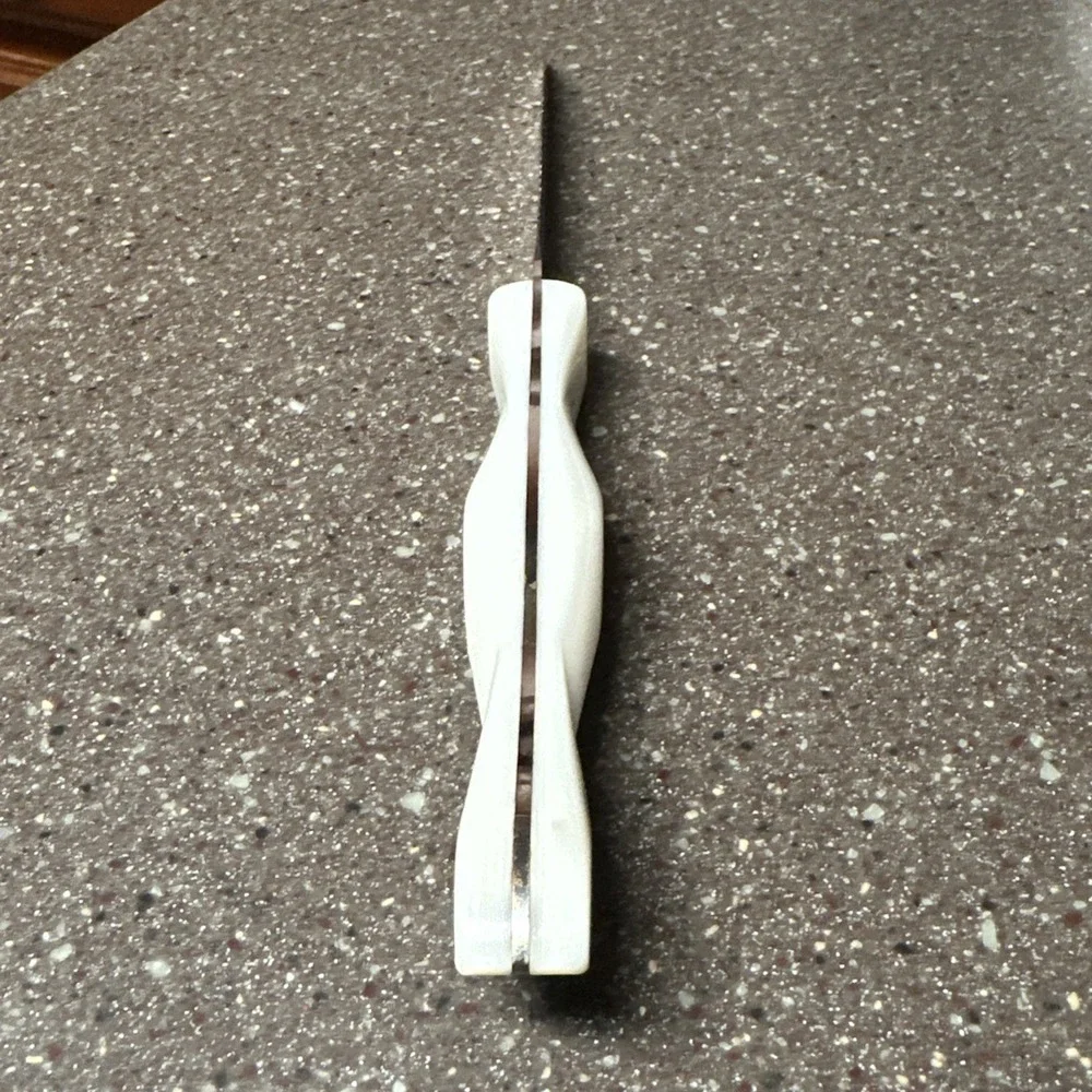 CUTCO 1721 KN Trimmer Utility Knife White Pearl Handle Serrated USA Made